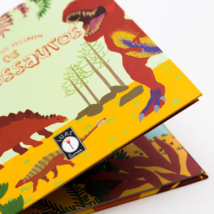 
                  
                    Mini Curiosos descobrem os Dinossauros
                  
                